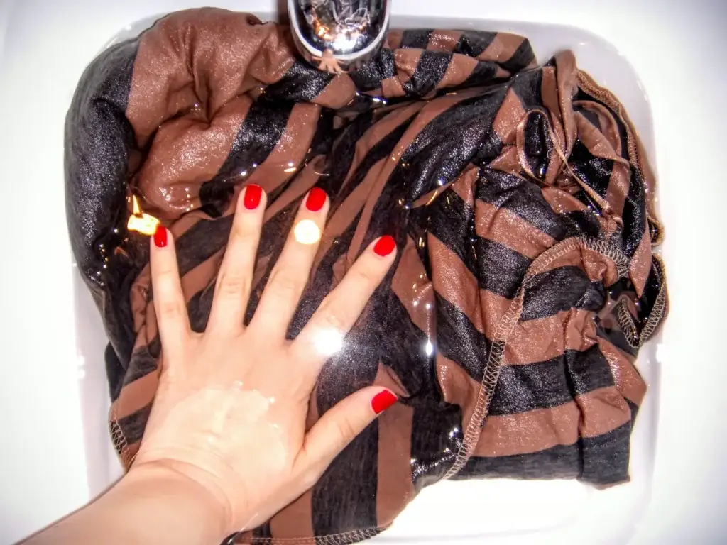 how to get nail polish out of clothes